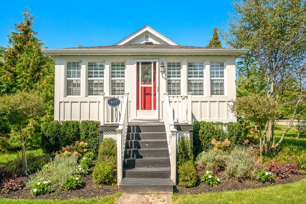 Welcome to Sweet William's Cottage in Niagara-on-the-Lake!