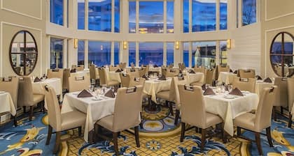 Water's Edge Resort and spa w indoor and outdoor pool and beach. Condo Sleeps 6