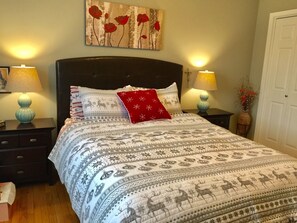 4 bedrooms, desk, iron/ironing board, WiFi