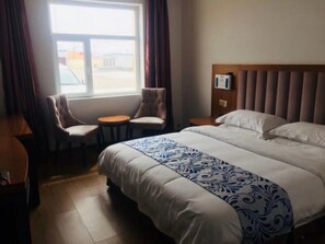 Deluxe Double Room | Desk, blackout drapes, free WiFi