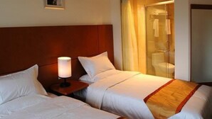 Deluxe İki Ayrı Yataklı Oda | Masa, güneşlik/perde, ücretsiz kablosuz İnternet 