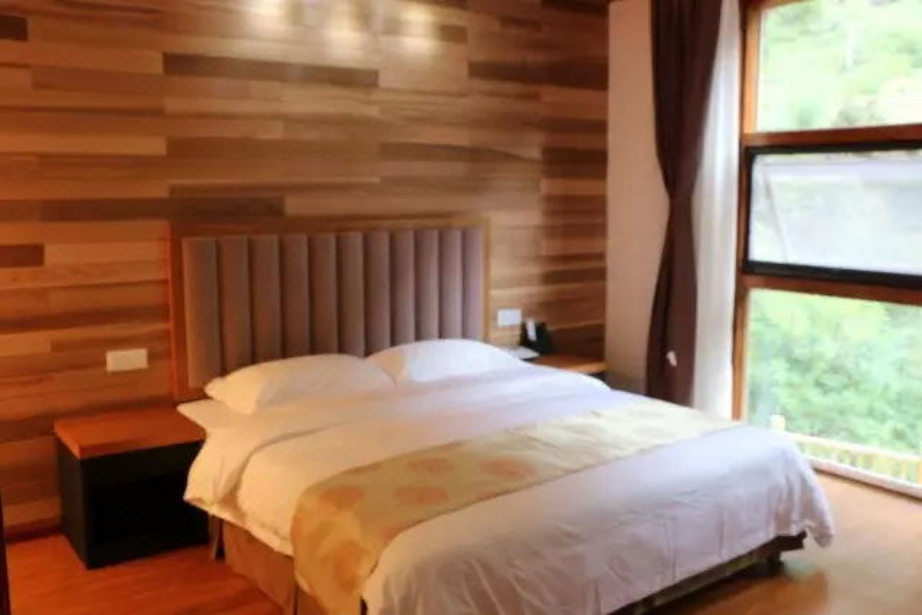 Signature Double Room | Desk, blackout drapes, free WiFi