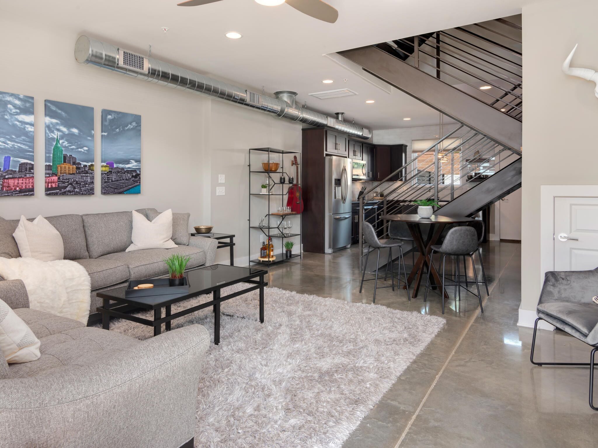 The Sunset Home, Free Parking! Mins To Broadway!