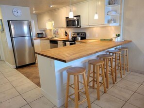 Private kitchen - 312 - Oceanfront Corner Condo with Fabulous Views (New Smyrna Beach)