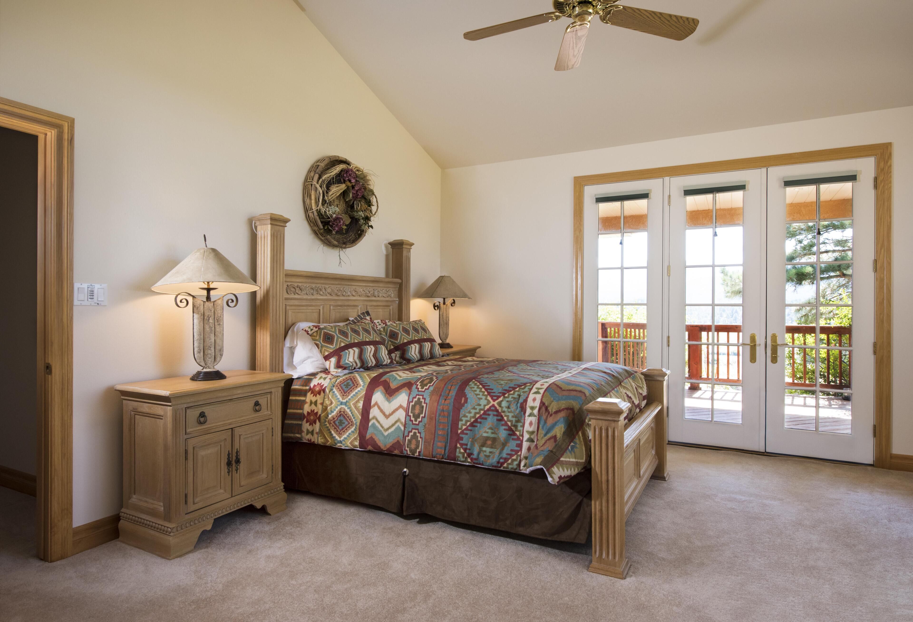 4 makuuhuonetta, silitysrauta/-lauta, Wi-Fi, vuodevaatteet