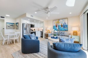 TV, offices - OCEAN'S REACH 3X2: 1-Bdrm, 2nd Floor Unit w/Beautiful Gulf Views! (Sanibel Island)