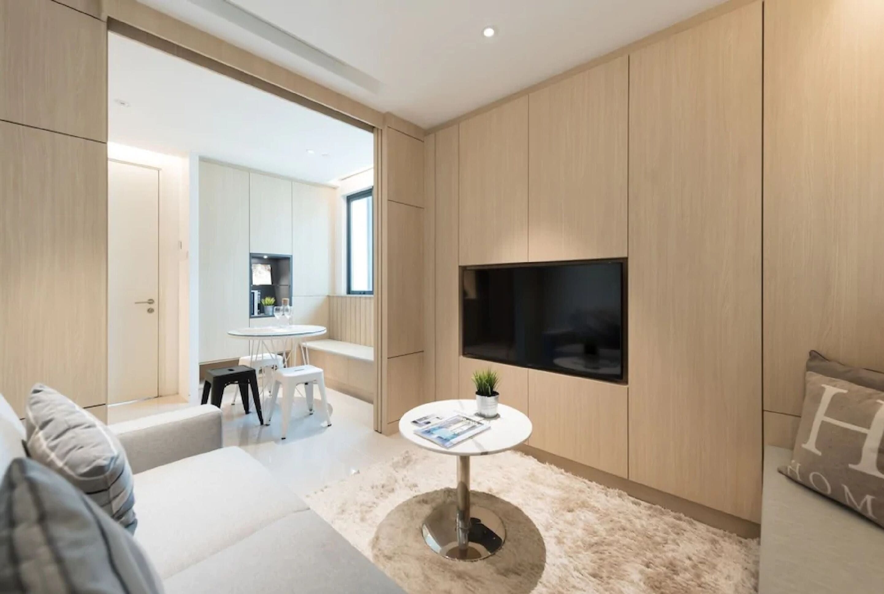 dreamer one plus | living room | flat-screen tv, table football, ping pong