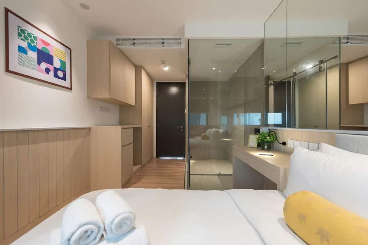 Dreamer Studio | 1 bedroom, in-room safe, desk, blackout drapes