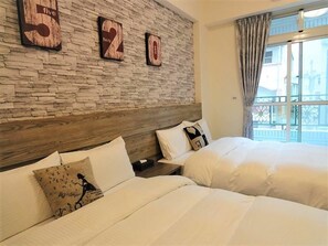 Quadruple Room, Balcony | Desk, WiFi (free) - Ruisui Style Homestay I (Ruisui)