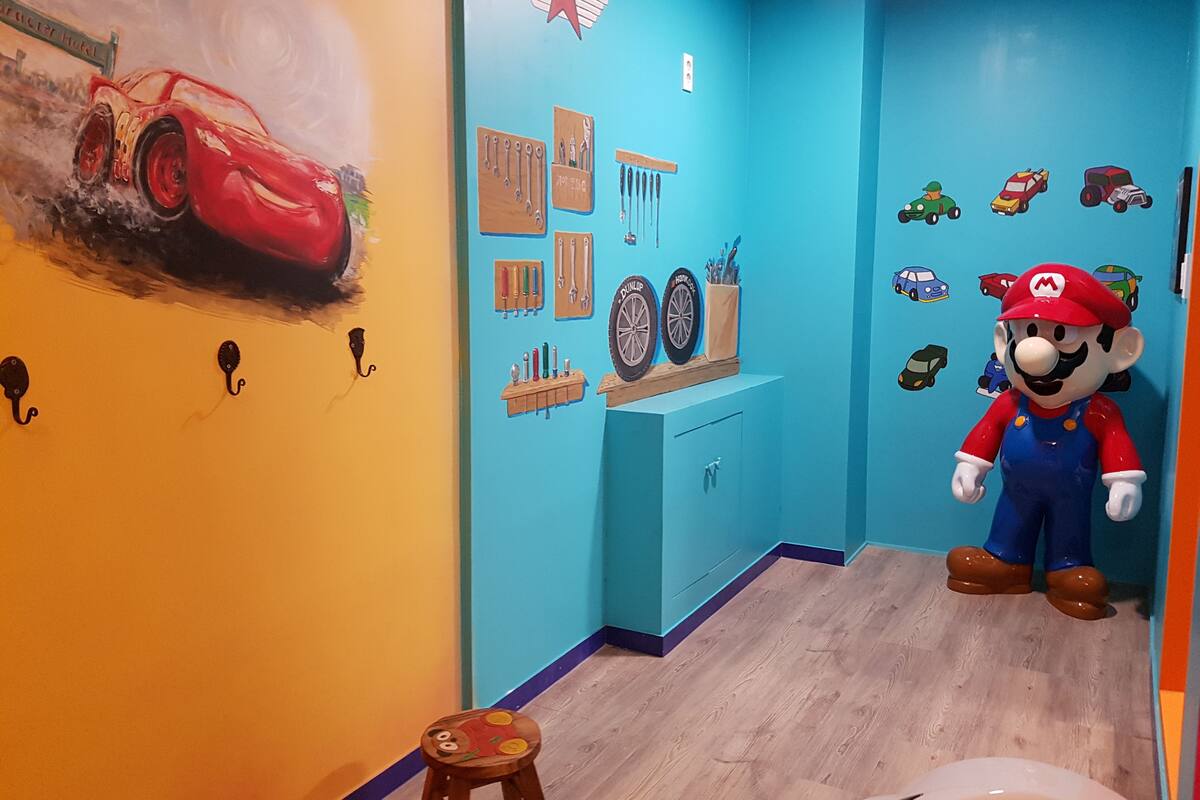 Junior Room (202 - Car) | WiFi (free), individually decorated, individually furnished