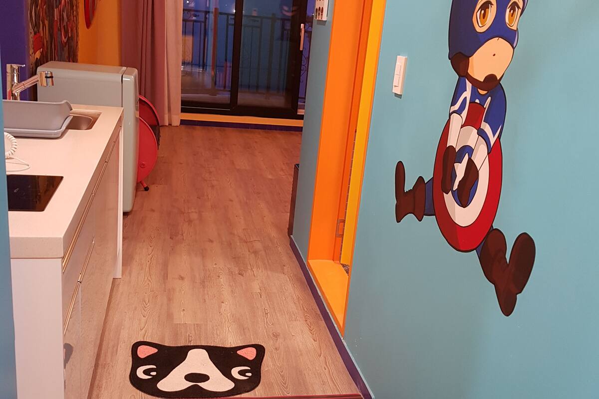 Junior Room (201 - Heroes) | WiFi (free), individually decorated, individually furnished