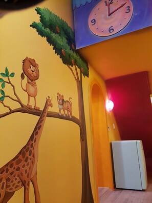 Junior maisonnette (303 - Fairy Tale) | Individueel gedecoreerd, individueel gemeubileerd, gratis wifi