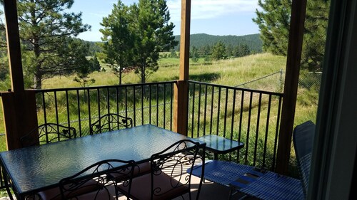 Private Country Cottage in the Black Hills