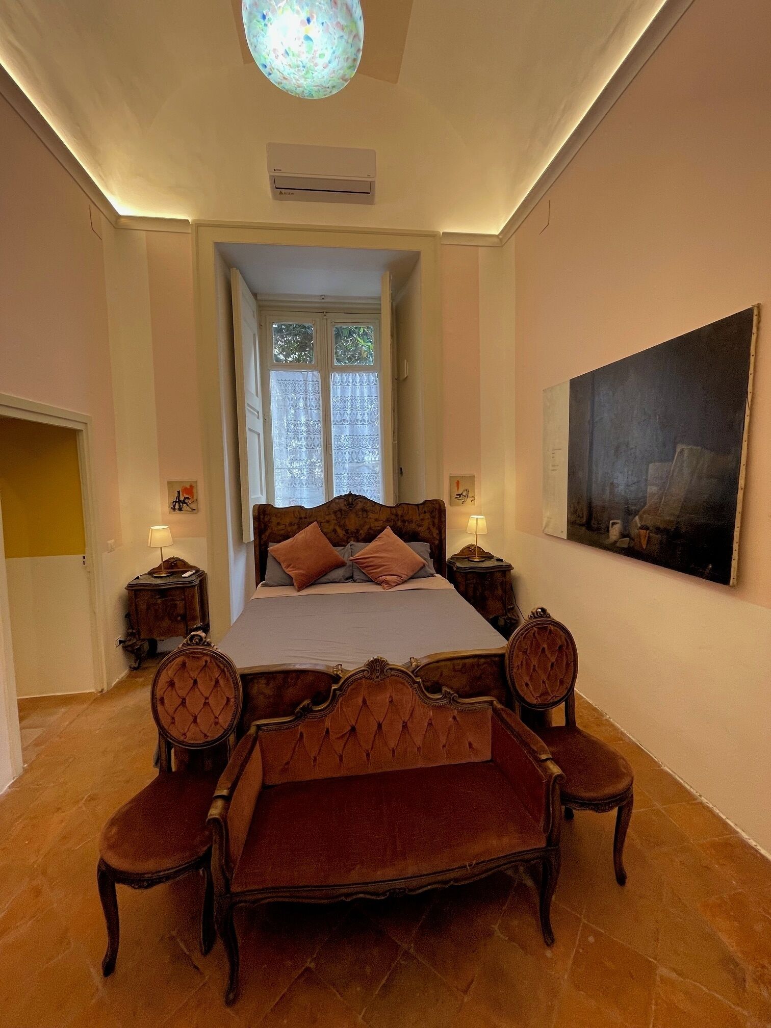 1 Schlafzimmer, Schreibtisch, Bügeleisen/Bügelbrett, Reisekinderbett