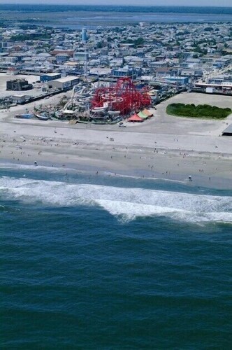 Wildwood - Walking Distance to Beach/Boardwalk, Rear Cottage