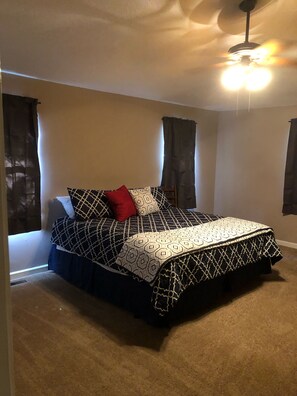 3 bedrooms, iron/ironing board, free WiFi, bed sheets