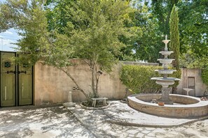 Enceinte de lâhĂ©bergement
