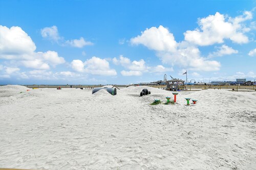 Adventure Doggie's WildWoof Beach Bungalow @ North Wildwood - No Pet Fees!