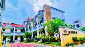 Front of property - Donggang Neptune Hall (Donggang)