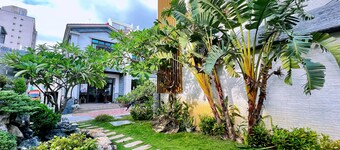 Donggang Neptune Hall