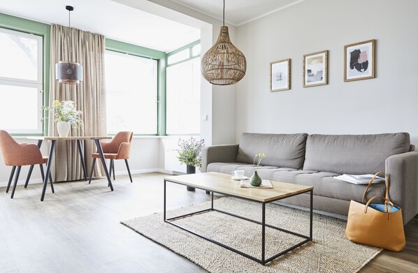 Superior Suite (incl. Cleaning Fee 133 EUR) | Living room