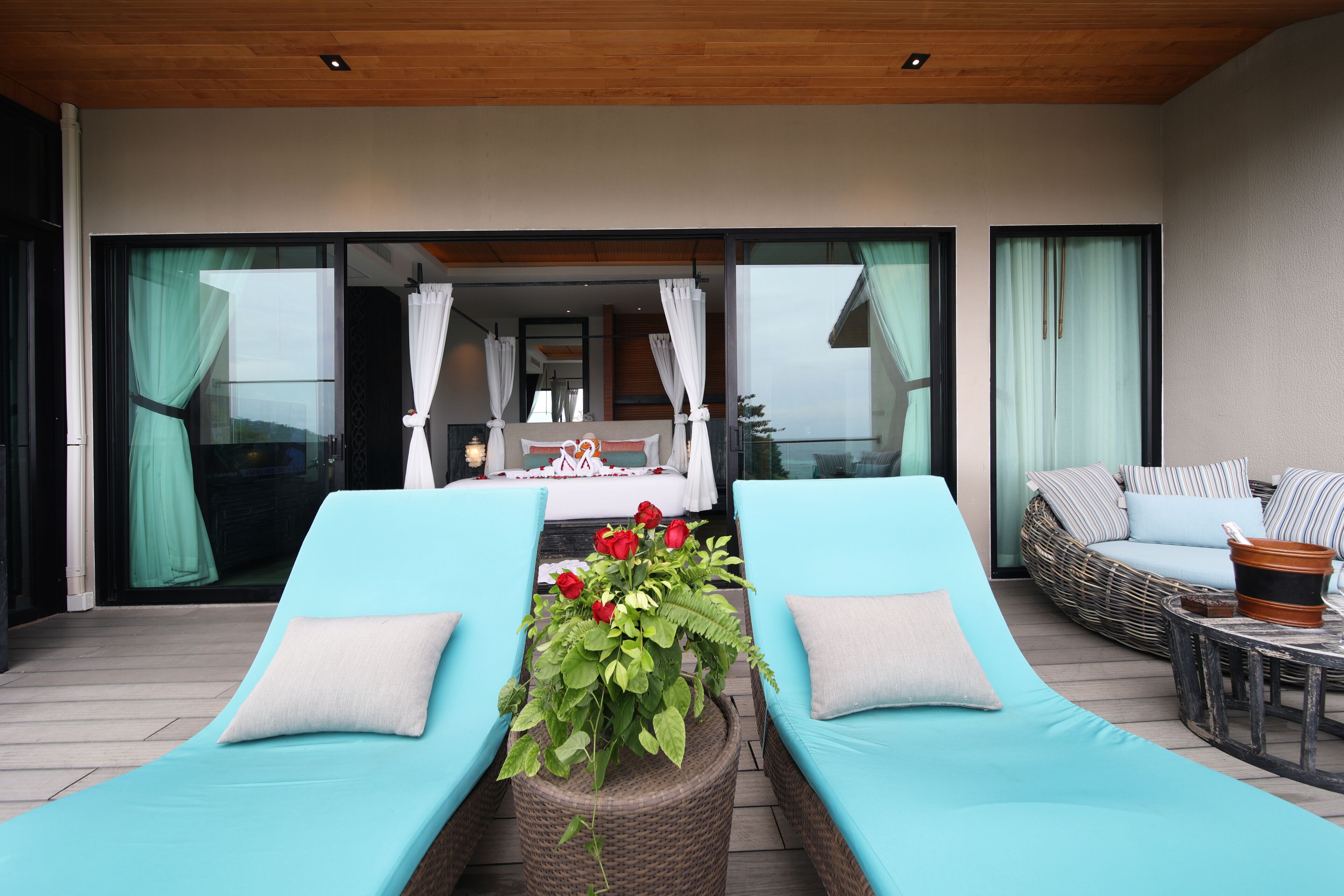 Jacuzzi pool suite honeymoon Sea view | 高級寢具、迷你吧、房內夾萬、免費 Wi-Fi