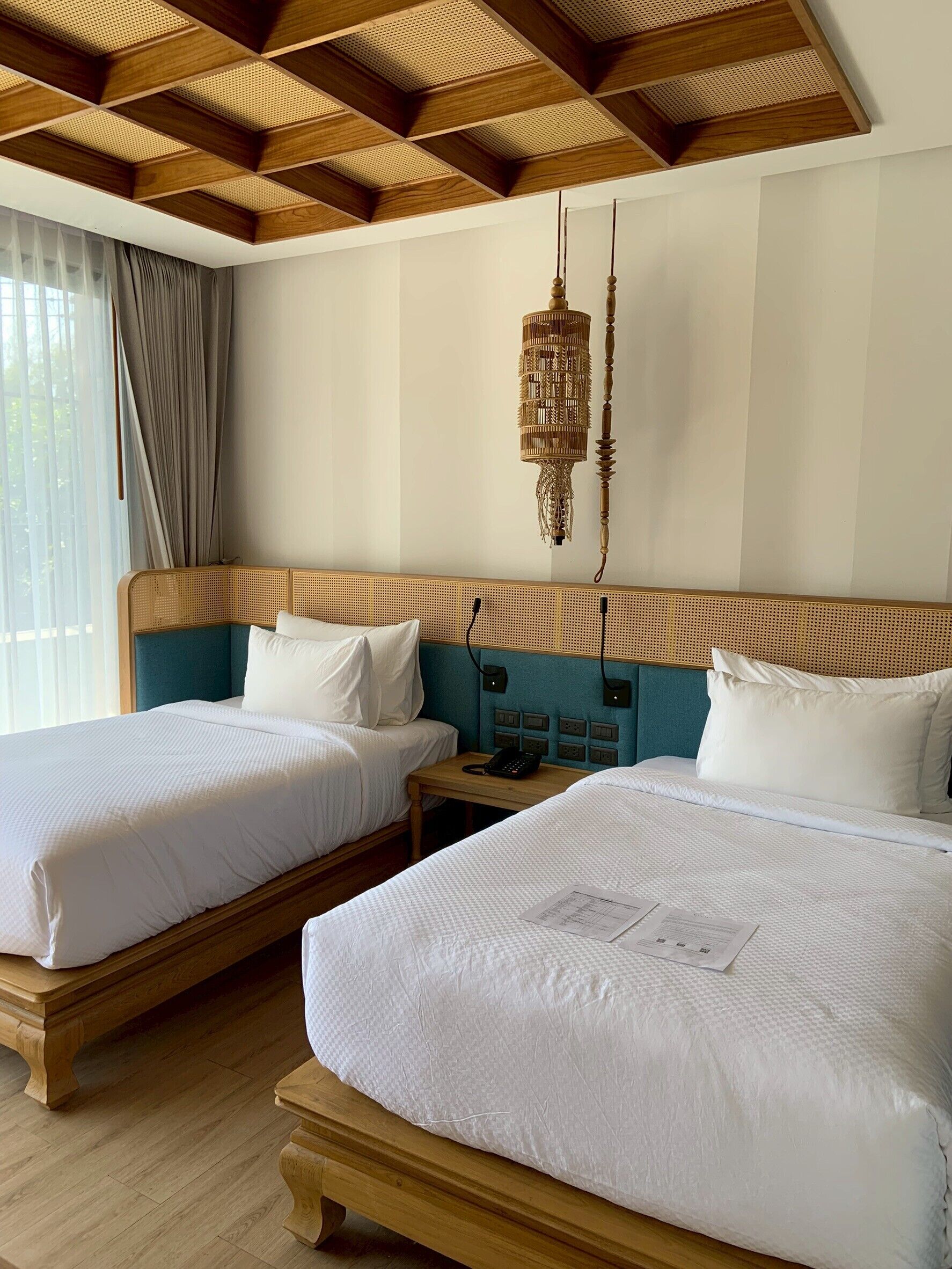 Ropa de cama de alta calidad y minibar 