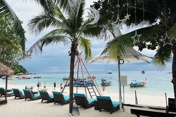 Di pantai
