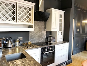 Apartamento, banheira de imersão | Restaurante