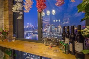 Grand-Doppelzimmer, Flussblick | Terrasse/Patio