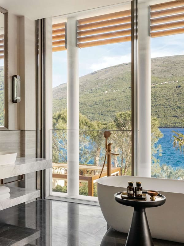 Villa Prestigio (One) | Baño | Tina y regadera independientes, tina profunda, regadera con hidromasaje