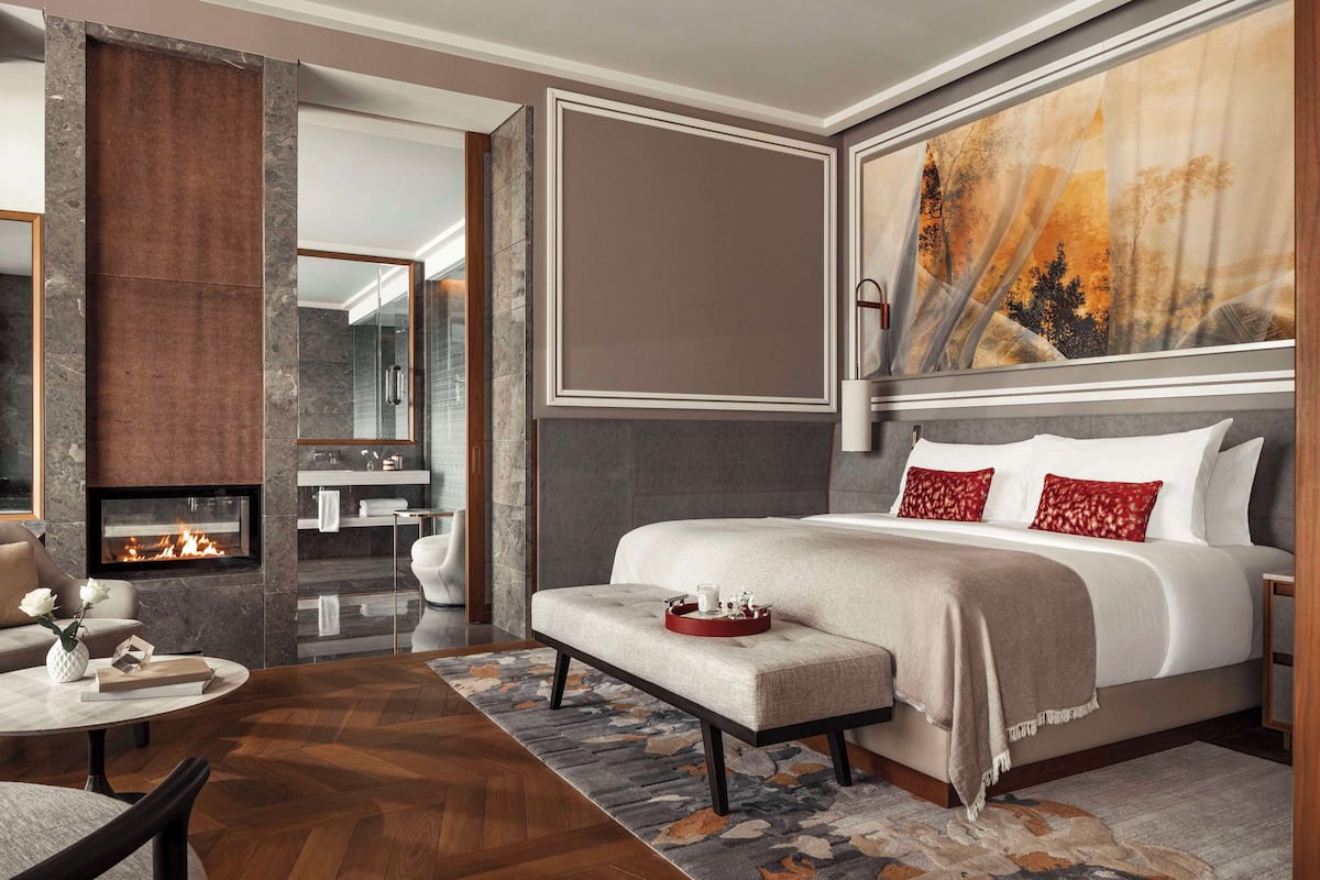 Suite panorámica, vista a la bahía | Ropa de cama de alta calidad, edredón y artículos del minibar gratis