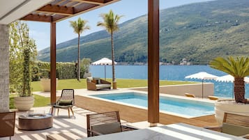 Biệt thự có thiết kế đặc trưng, 4 phòng ngủ (Lovcen) | Bộ đồ giường cao cấp, chăn bông