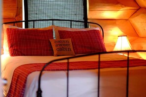 Cabane | 1 chambre, décoration personnalisée, ameublement personnalisé