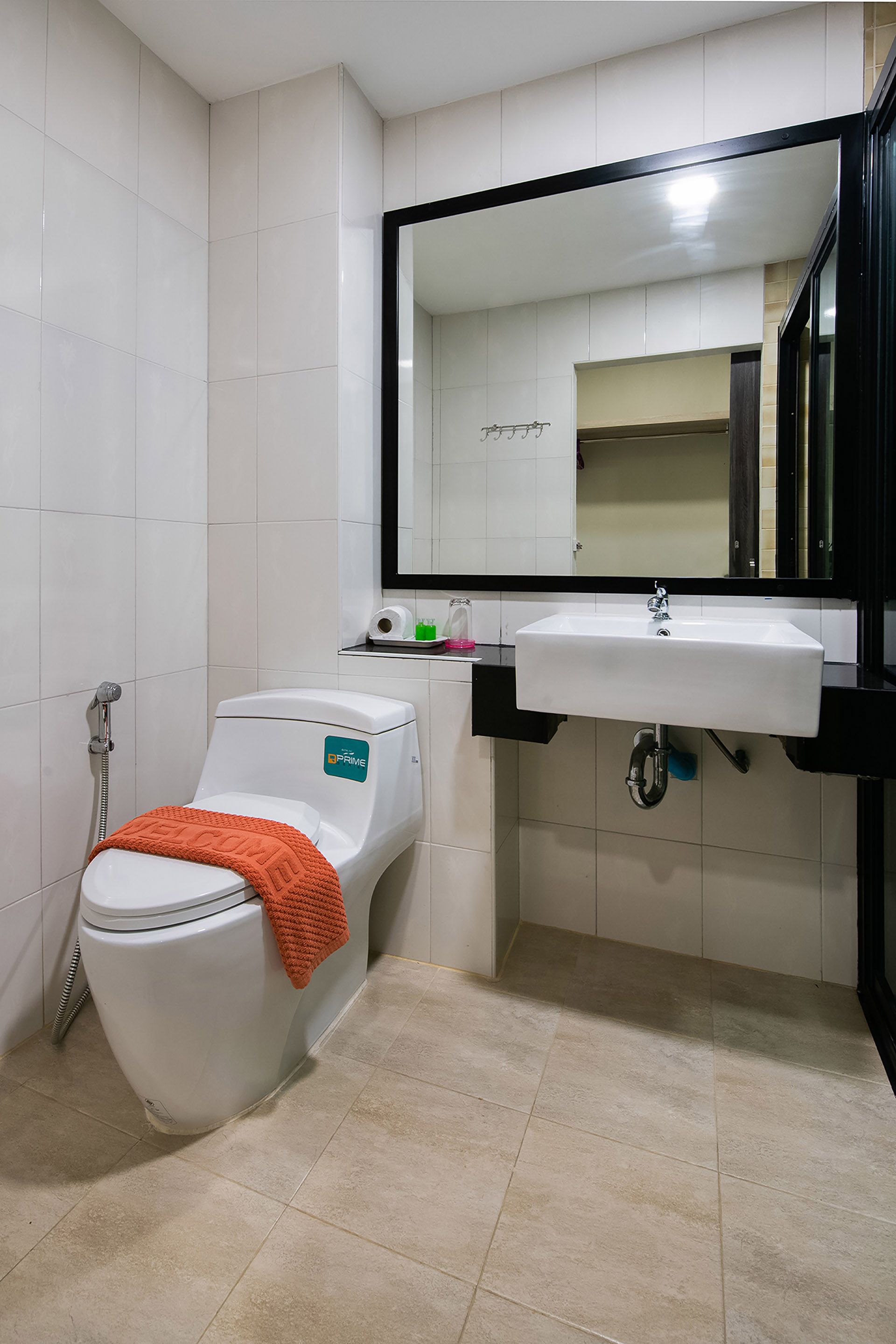 shower, towels, soap, shampoo