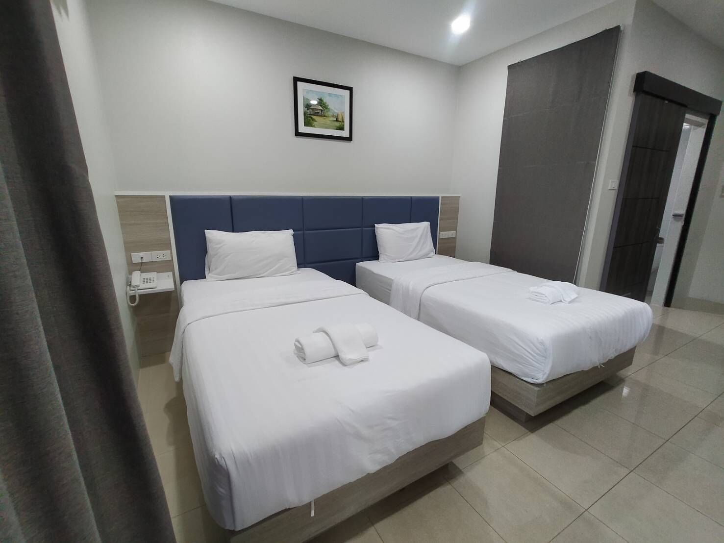 superior twin room | desk, free wifi, bed sheets
