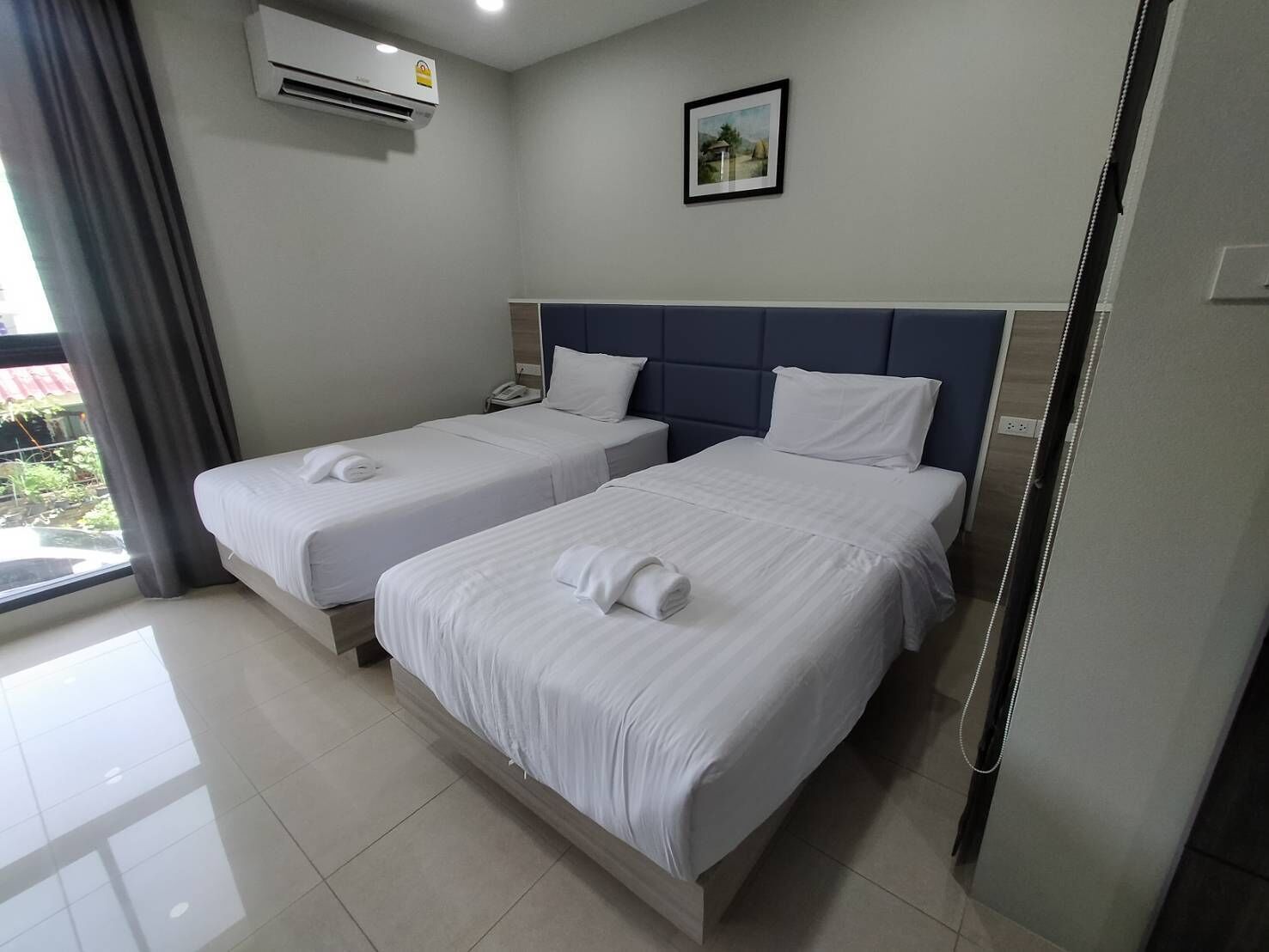 superior twin room | desk, free wifi, bed sheets