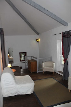 Cottage (Ramona) | Living area