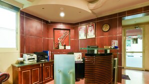 Quầy tiếp tân