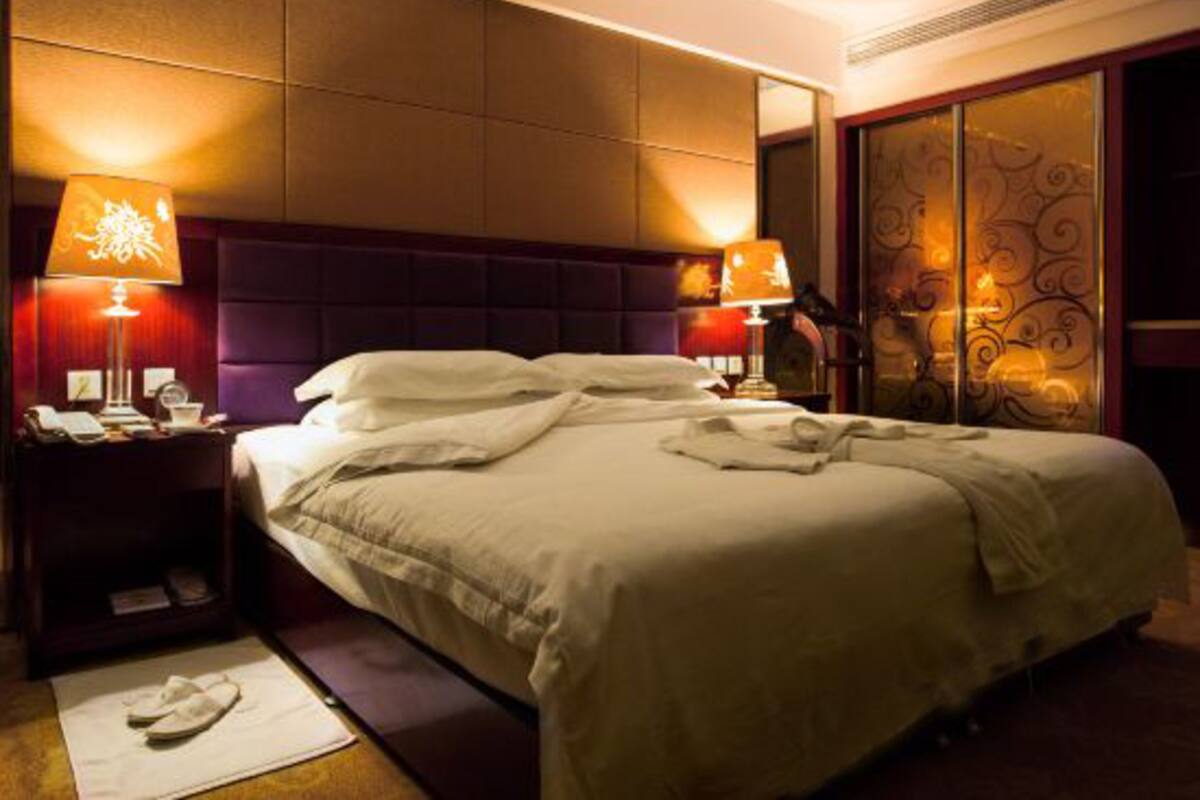 Comfort Double Room | Desk, blackout drapes, free WiFi