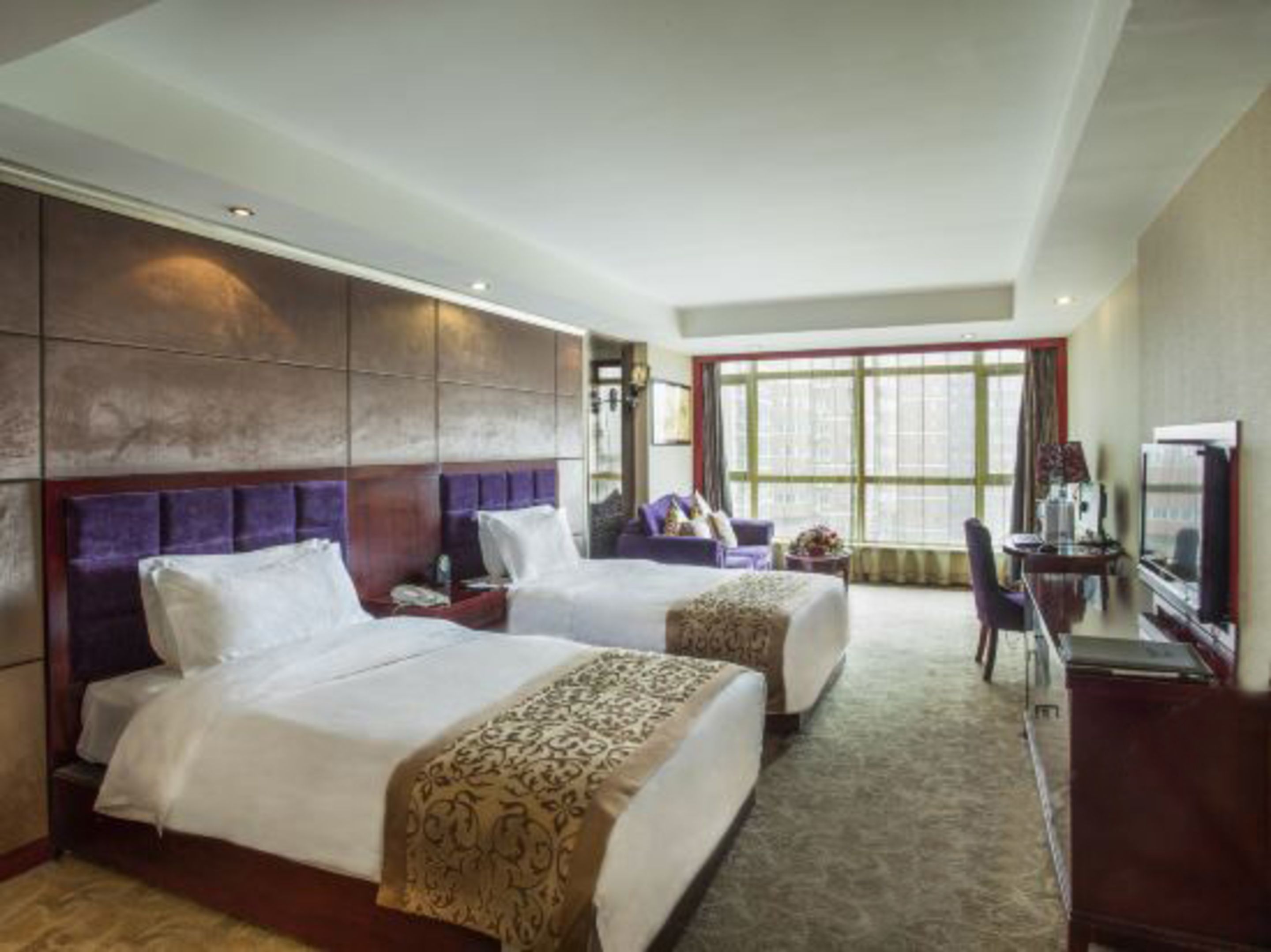 Executive Twin Room | Desk, blackout drapes, free WiFi