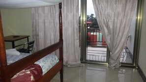 Balcony - Leosim Hotel (Pakwach)
