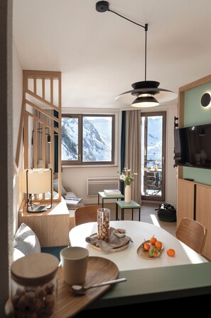 Appartement 4 personnes - 1 chambre - Balcon - Vue Montagne | Khu phòng khách | TV 