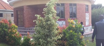 Mango Cottages & Recreation Center
