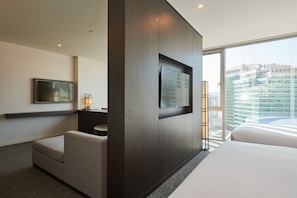 In-room safe, desk, blackout drapes, soundproofing