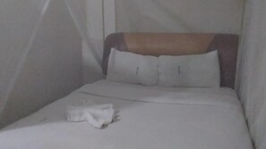 Free WiFi, bed sheets - Vegas Hotel (Kampala)