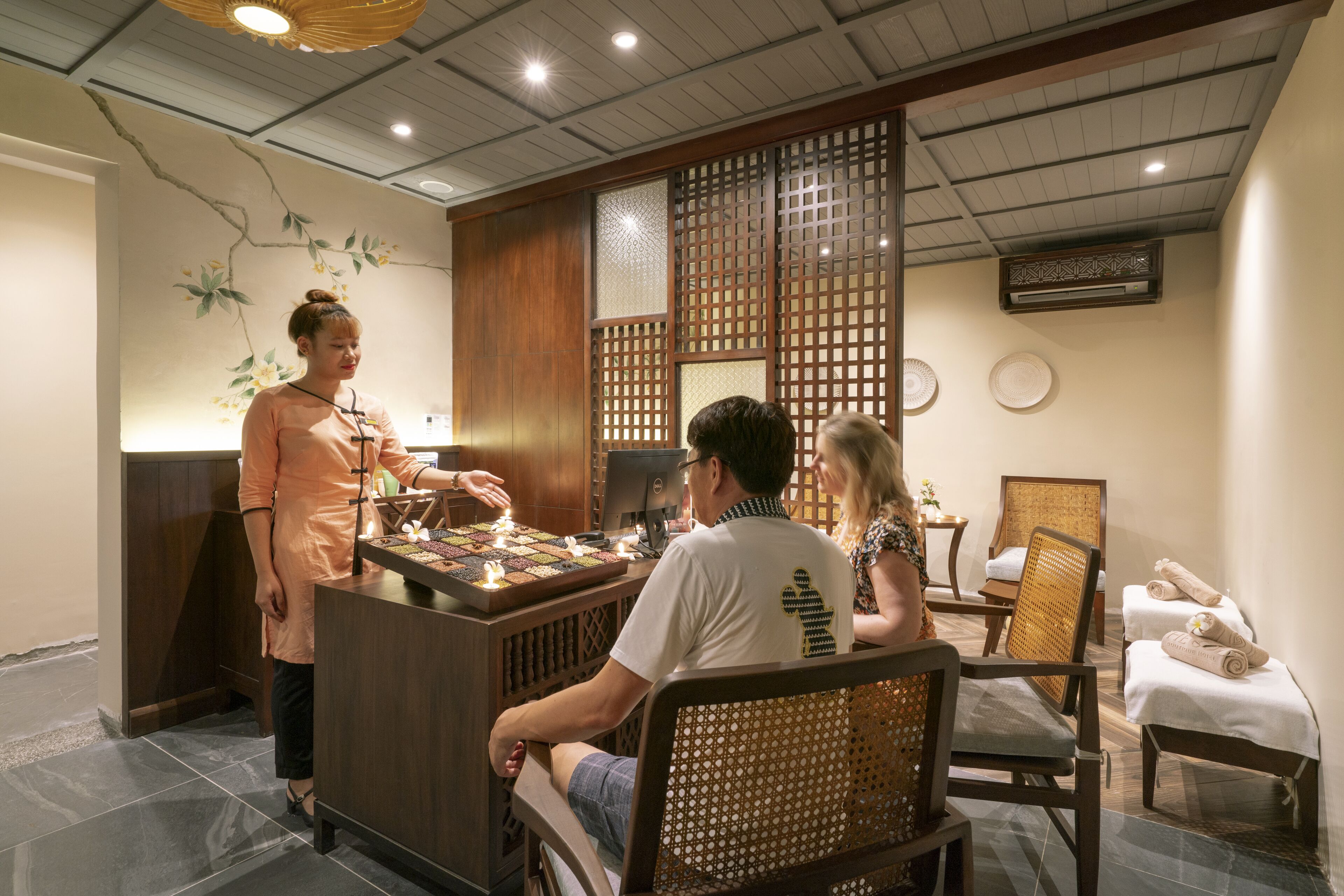 couples treatment room(s), steam room, body treatments, body wraps