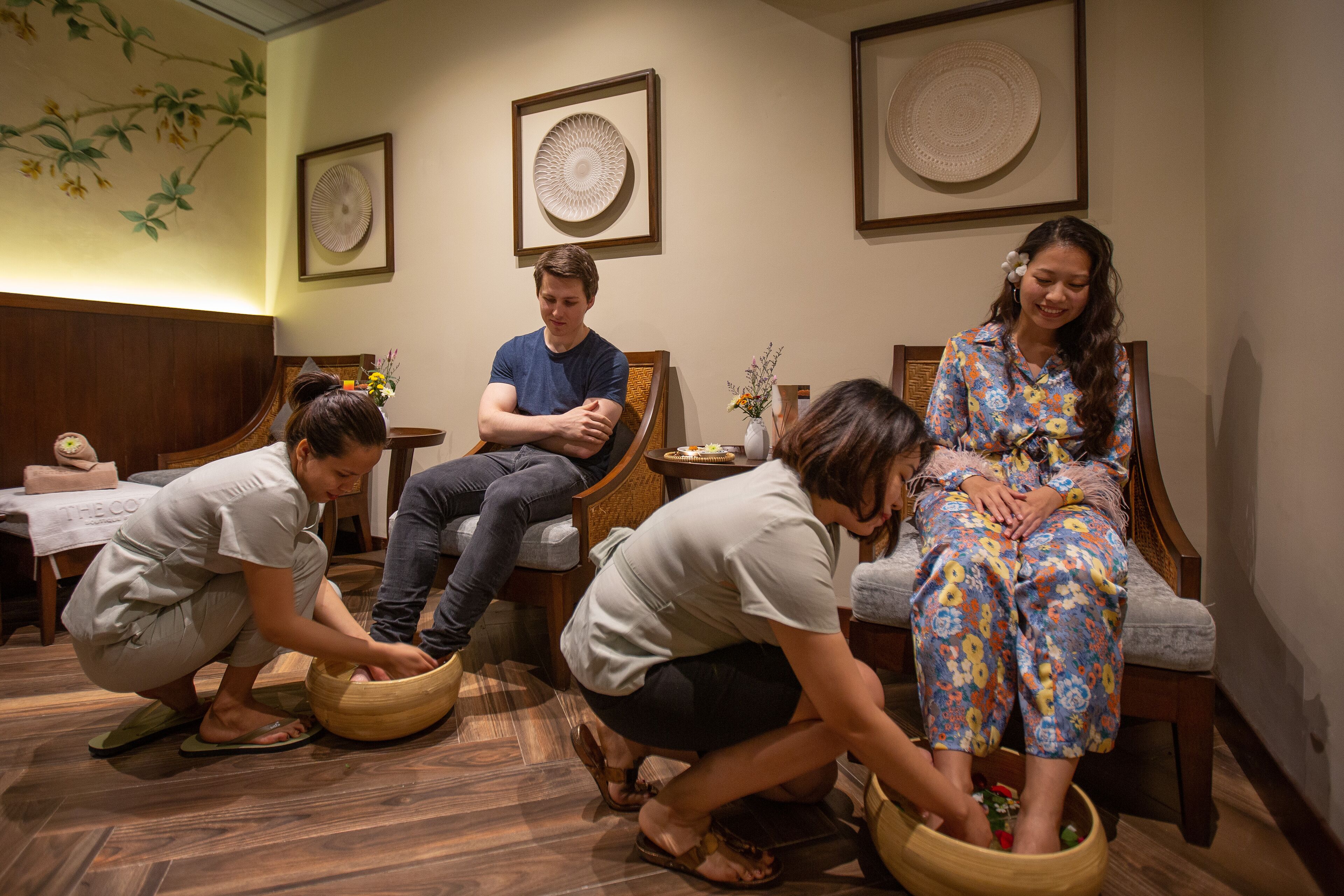 couples treatment room(s), steam room, body treatments, body wraps