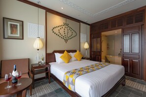 Premium bedding, minibar, in-room safe, desk