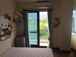 Chambre Double | Salle de bain | Douche, articles de toilette gratuits, sèche-cheveux, chaussons